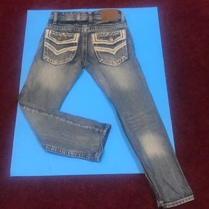 HIGH FASHION BLUE FADED JEANS W/ STITCHING